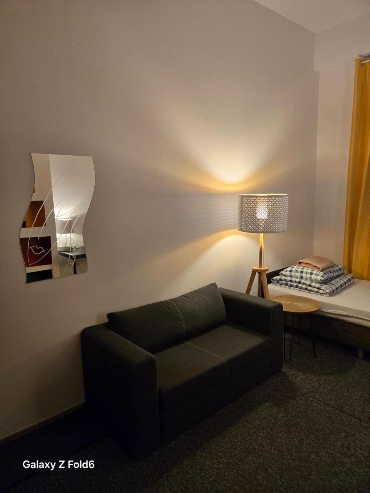 Pinto Guest Rooms Варшава Екстер'єр фото